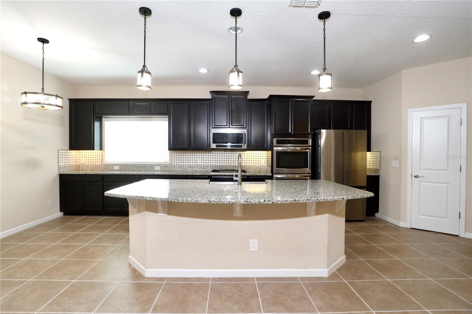 Image 18 of 65 For 2072 Lula Road