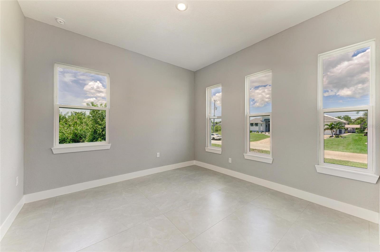 Image 17 of 24 For 15109 Aquarius Circle