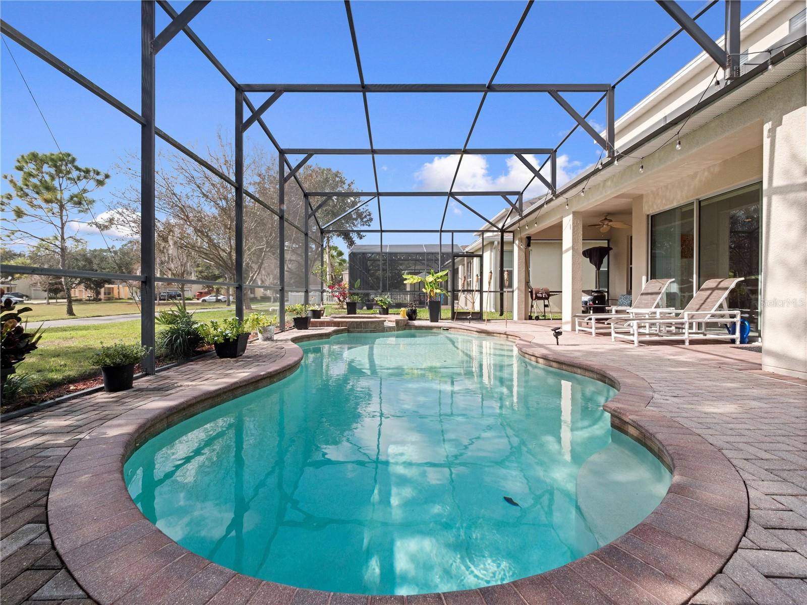 Image 16 of 47 For 7616 Colbury Avenue