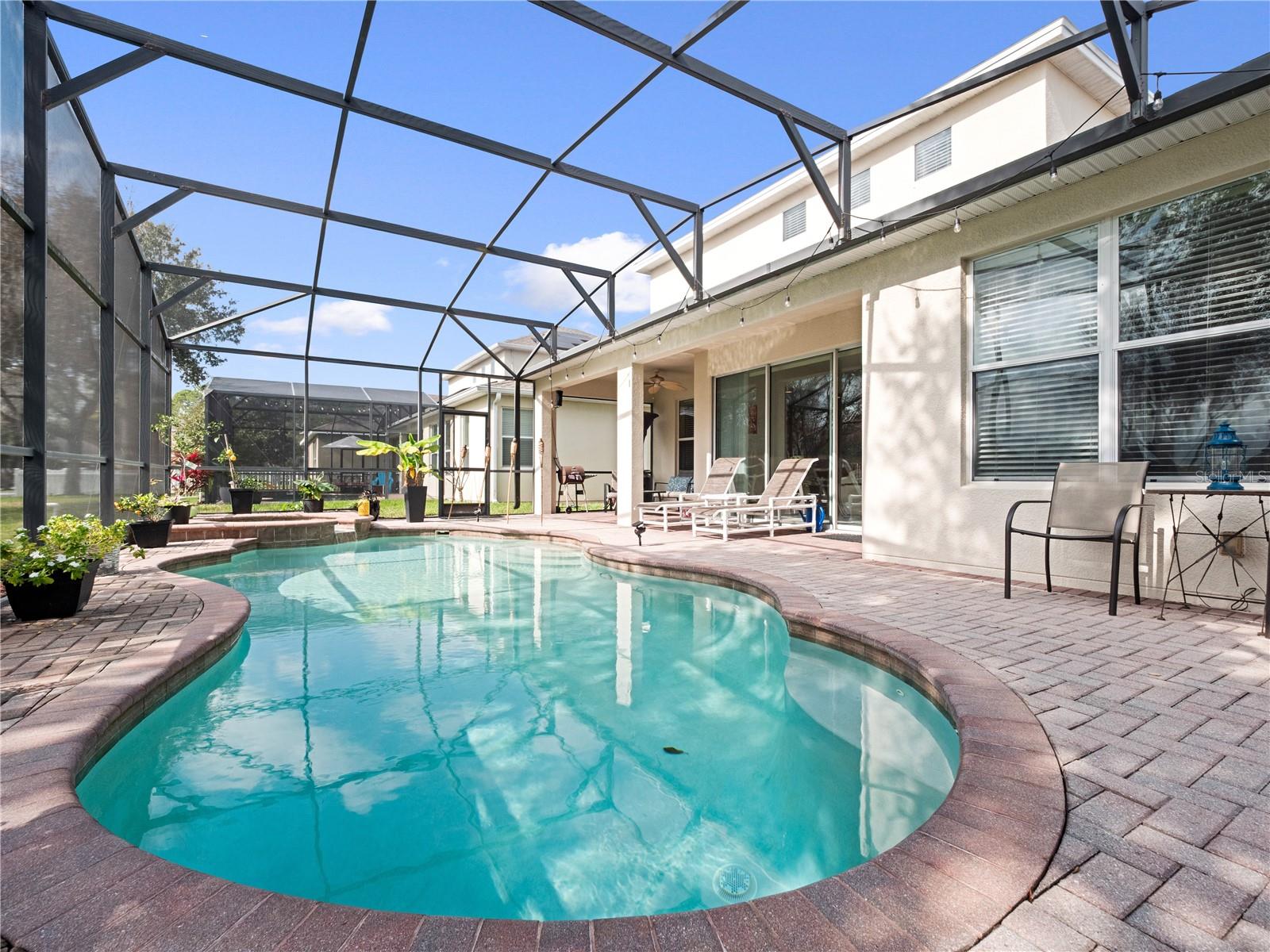 Image 17 of 47 For 7616 Colbury Avenue