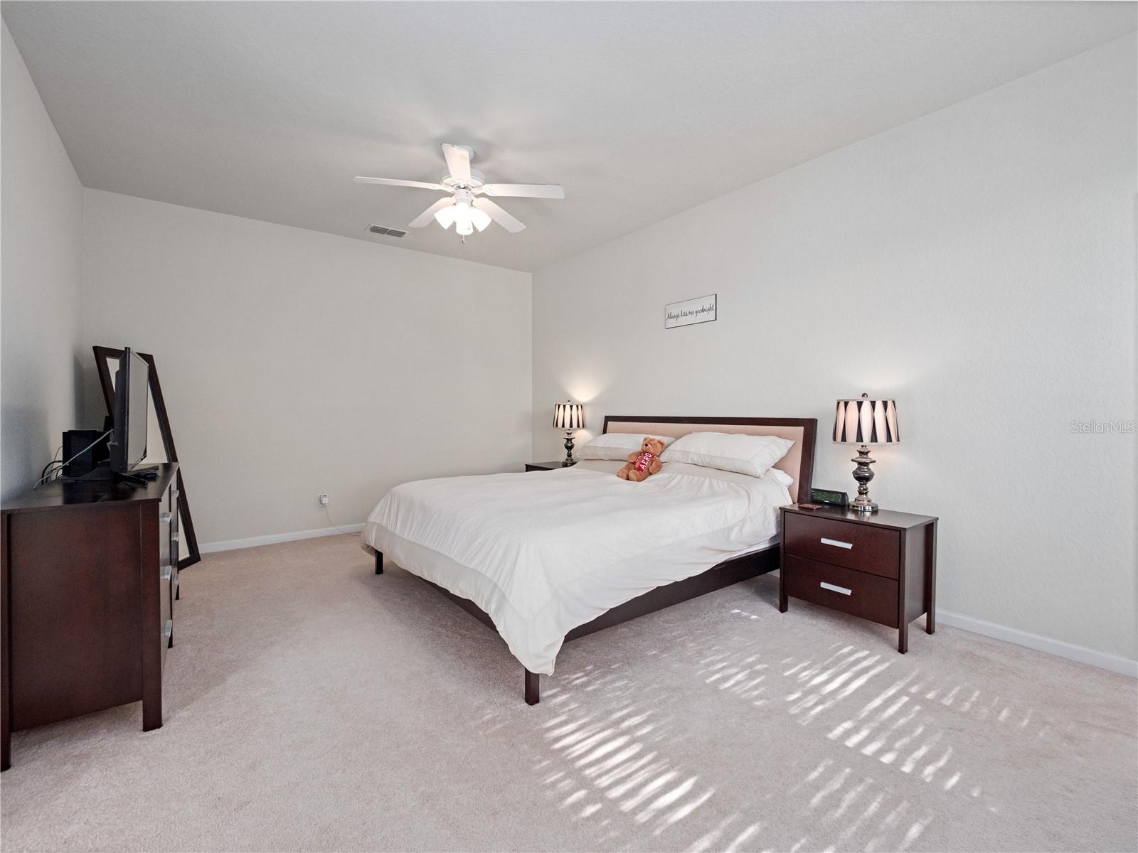 Image 19 of 47 For 7616 Colbury Avenue