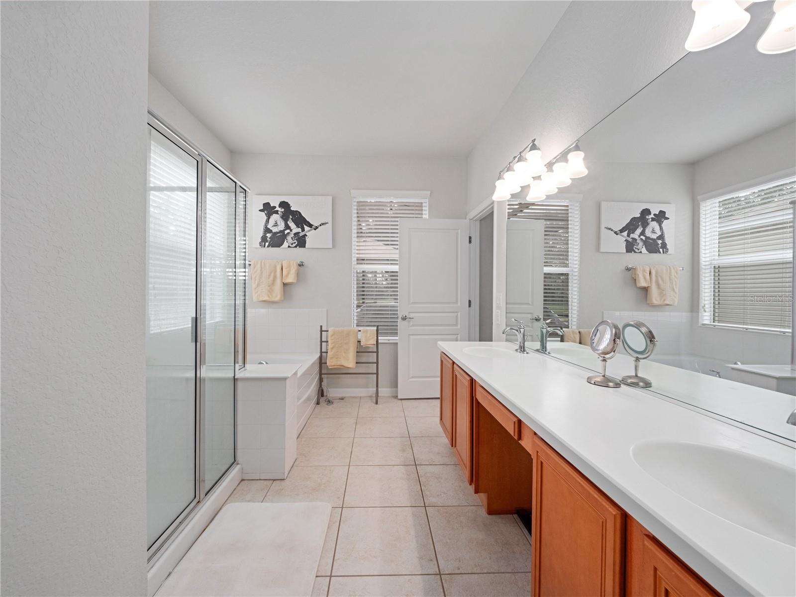 Image 21 of 47 For 7616 Colbury Avenue