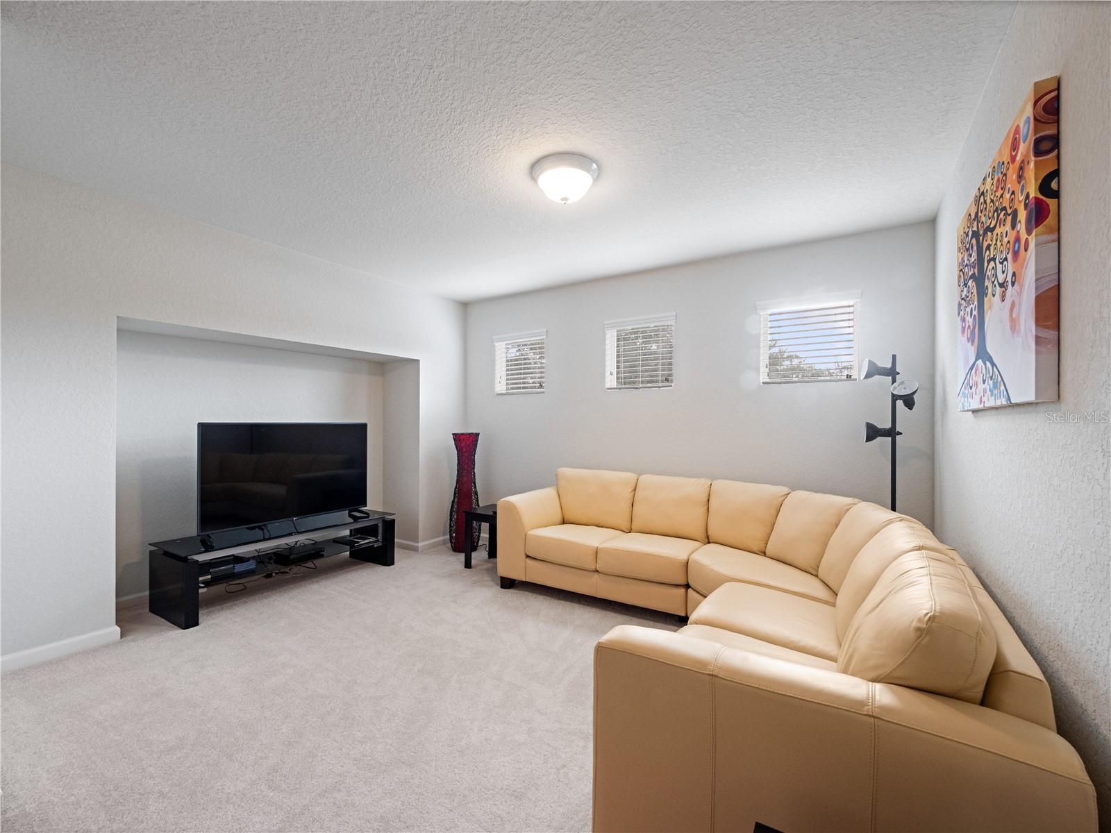 Image 25 of 47 For 7616 Colbury Avenue