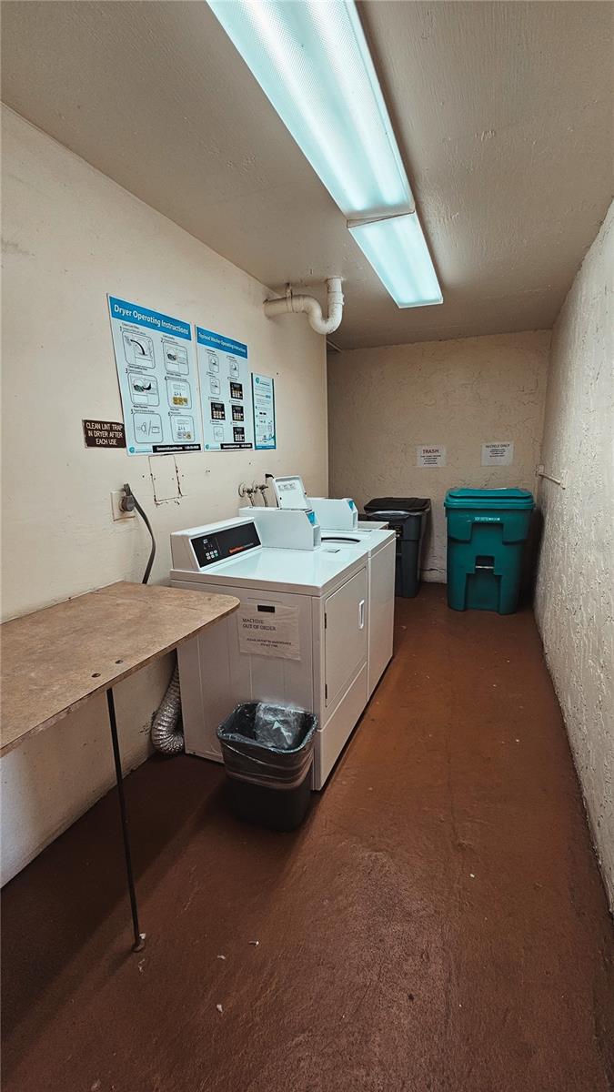 Image 14 of 53 For 8901 Hollybrook Blvd  304