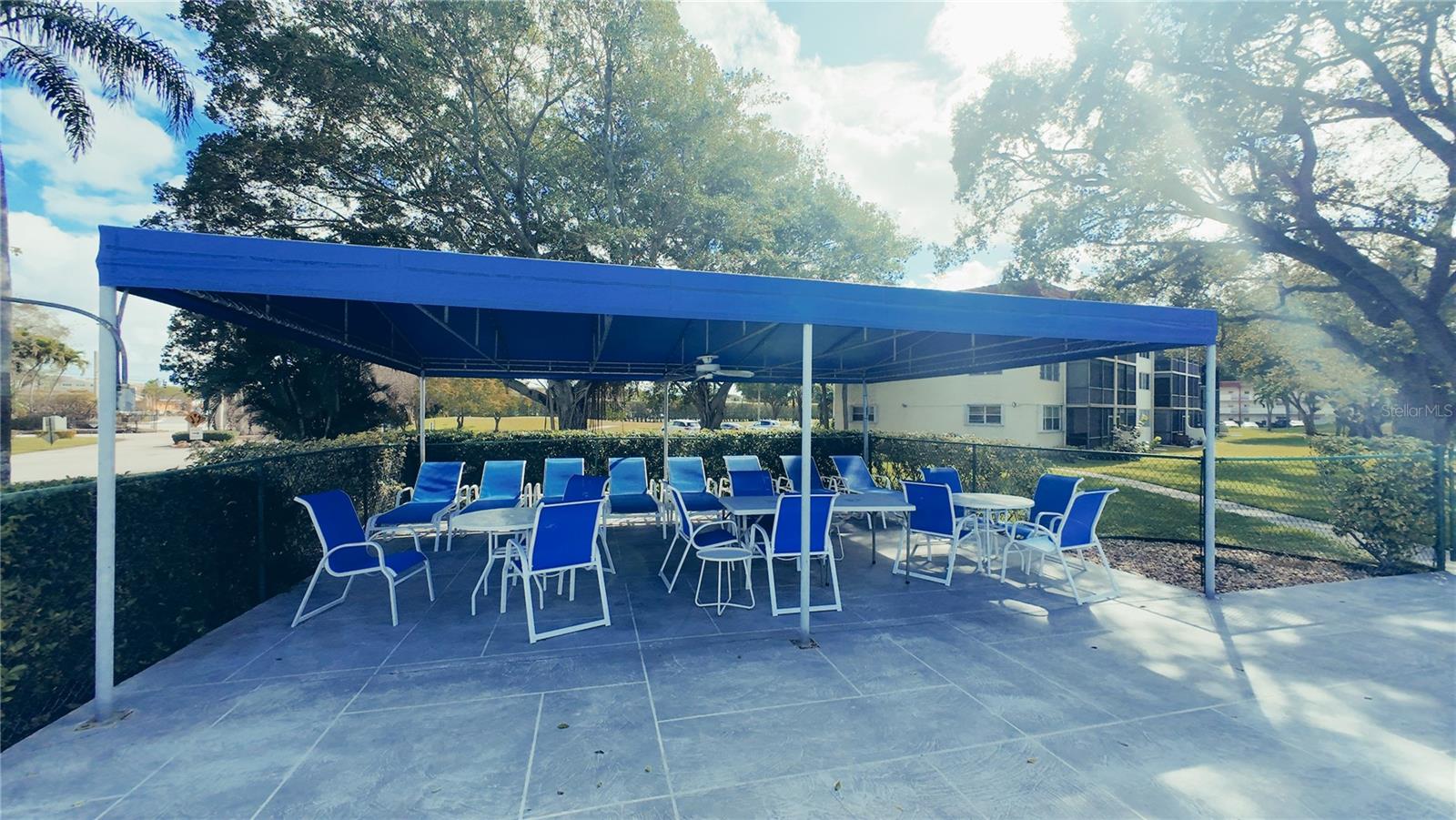 Image 25 of 53 For 8901 Hollybrook Blvd  304