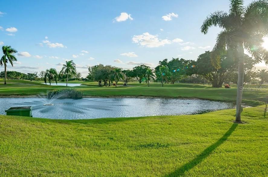 Image 43 of 53 For 8901 Hollybrook Blvd  304