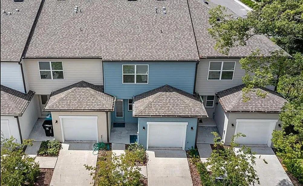 Image 6 of 6 For 3261 Merton Alley