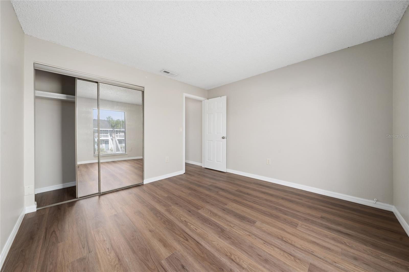 Image 18 of 19 For 1891 Caralee Boulevard S