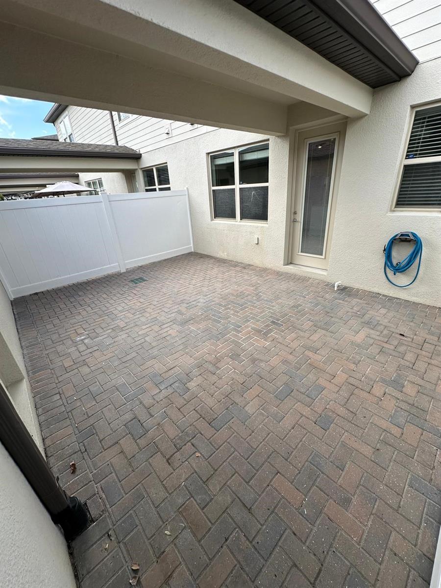 Image 19 of 27 For 2677 Mead Avenue