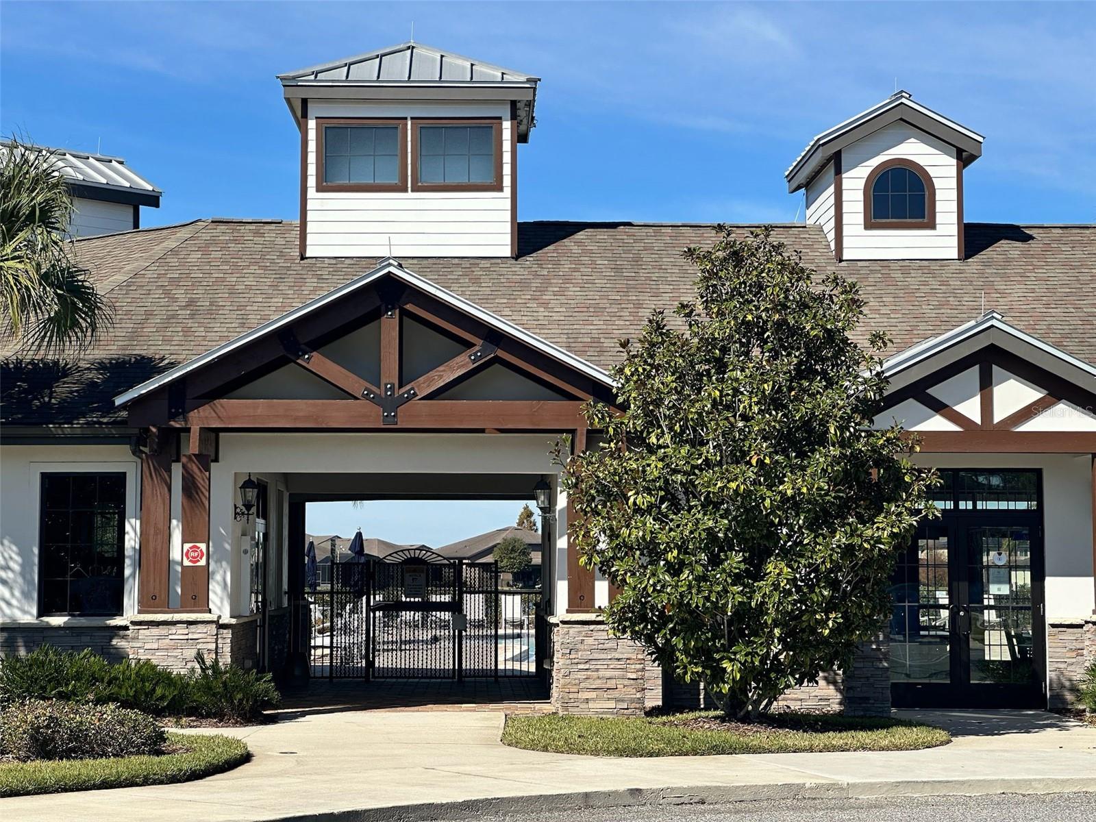 Image 23 of 27 For 2677 Mead Avenue