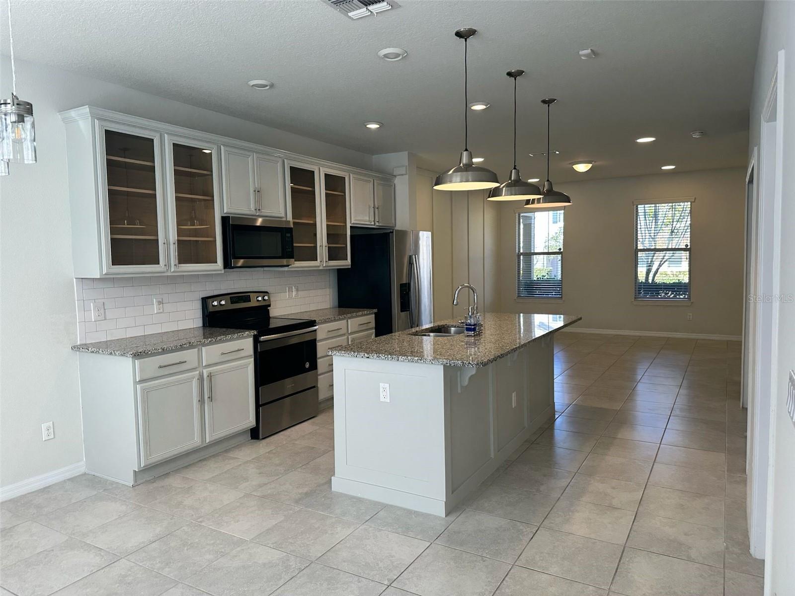 Image 4 of 27 For 2677 Mead Avenue