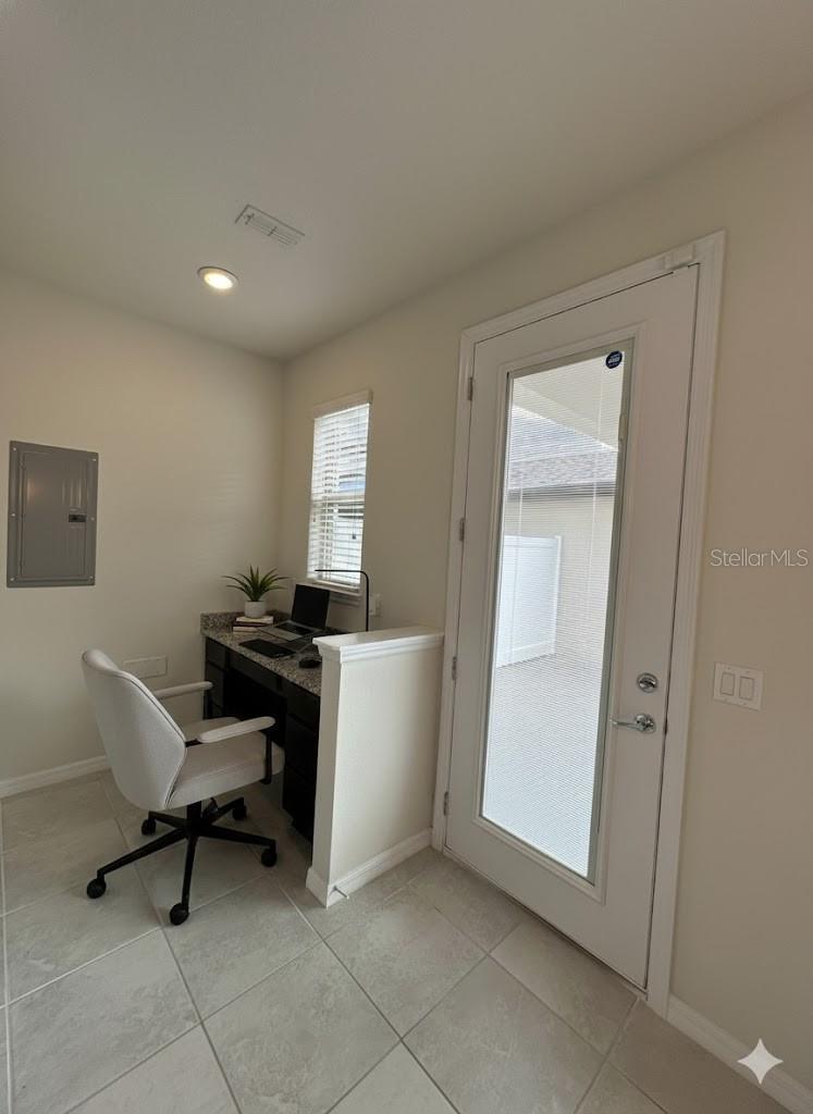 Image 9 of 27 For 2677 Mead Avenue