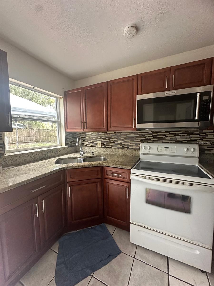 Image 6 of 12 For 1603 Palmway Street