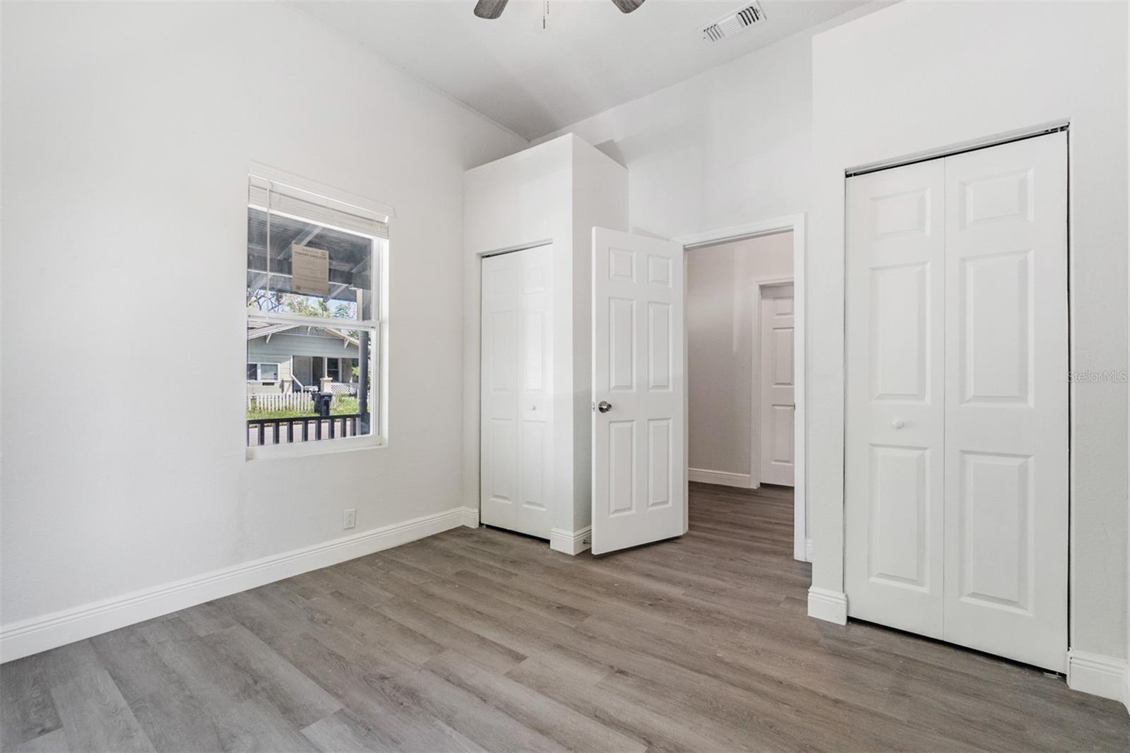 Image 11 of 23 For 703 Lake Avenue