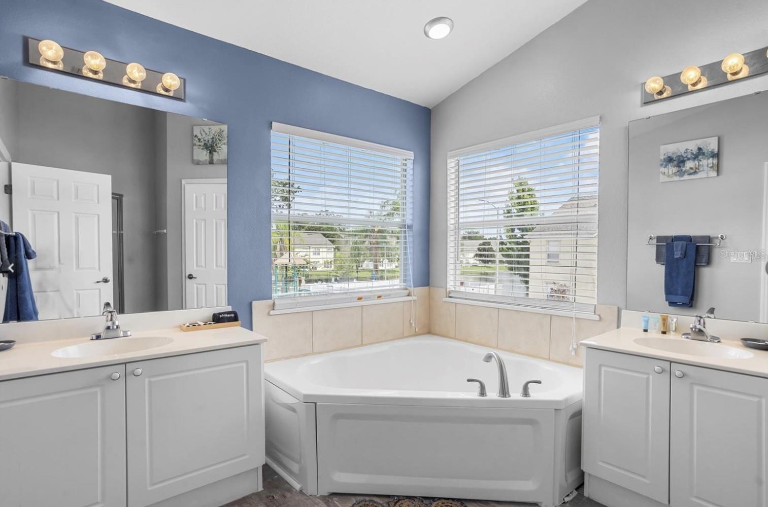 Image 12 of 17 For 2867 Club Cortile Circle