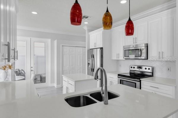 Image 15 of 44 For 721 Hardwood Circle