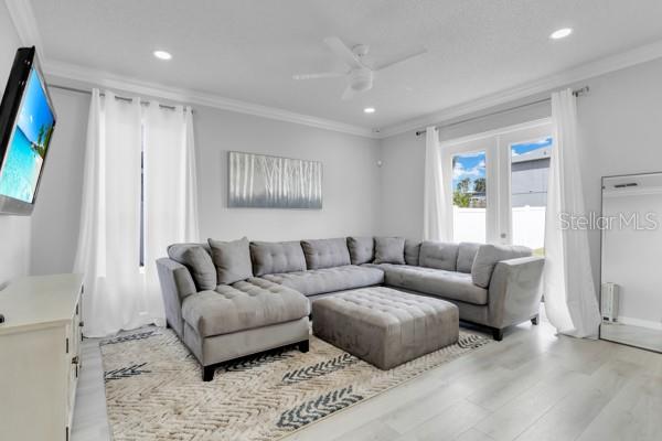 Image 18 of 44 For 721 Hardwood Circle