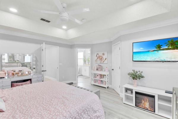 Image 23 of 44 For 721 Hardwood Circle