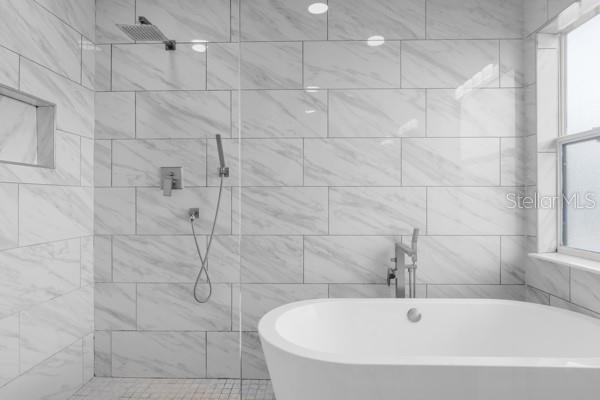 Image 28 of 44 For 721 Hardwood Circle