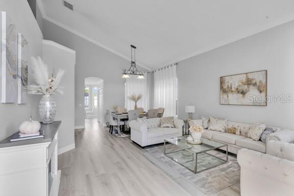 Image 5 of 44 For 721 Hardwood Circle