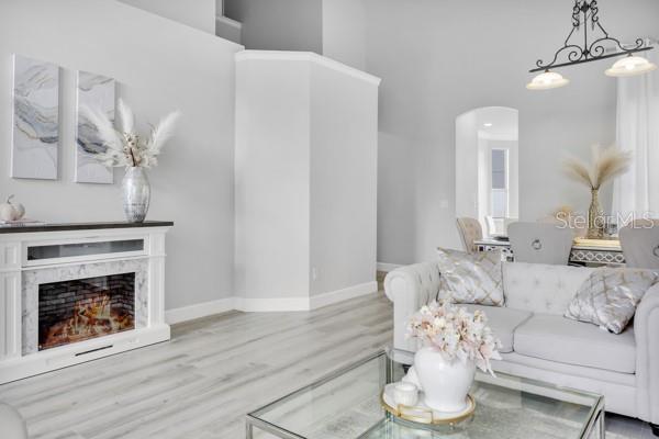 Image 8 of 44 For 721 Hardwood Circle