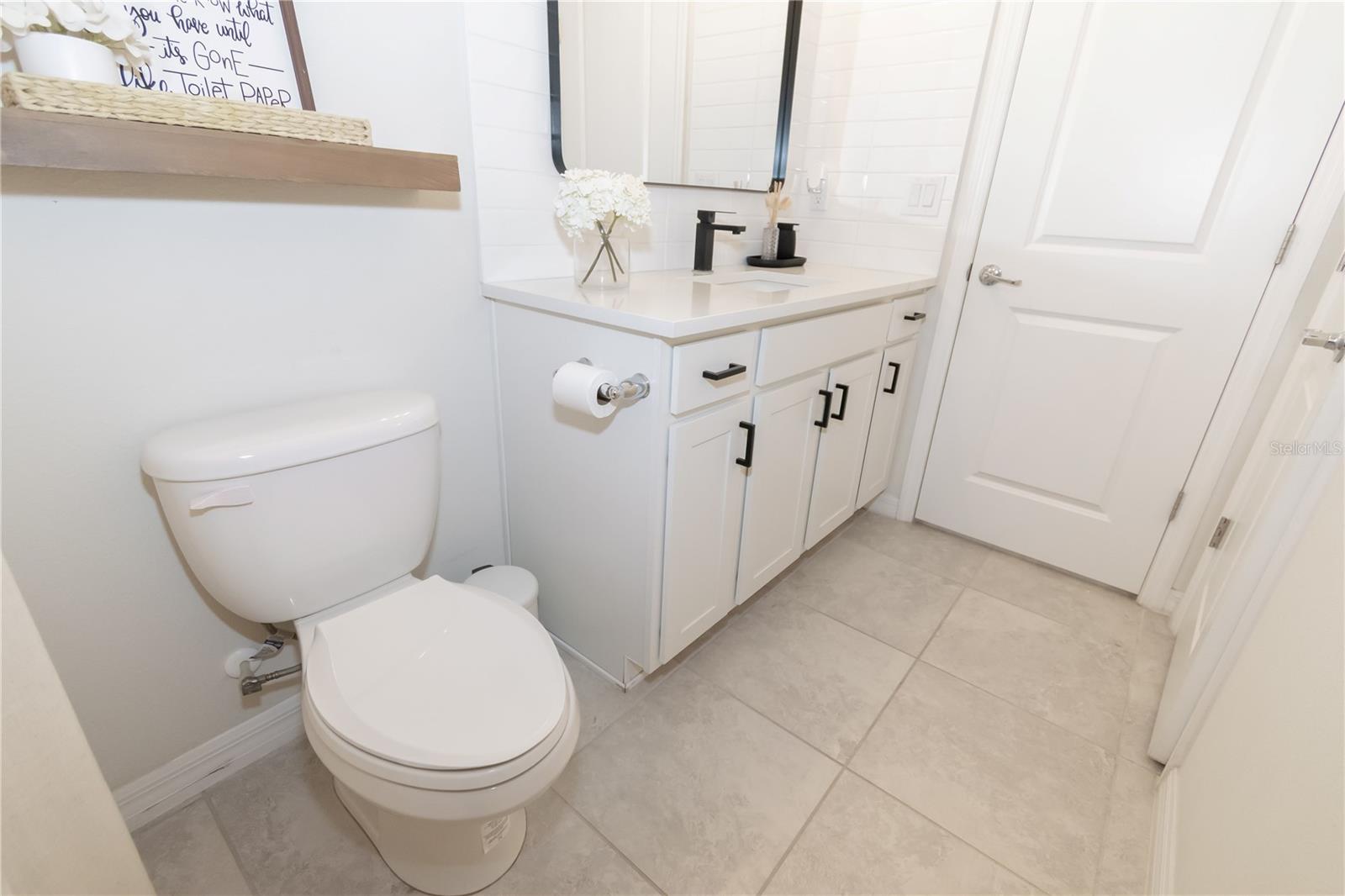 Image 17 of 29 For 5146 Royal Point Avenue