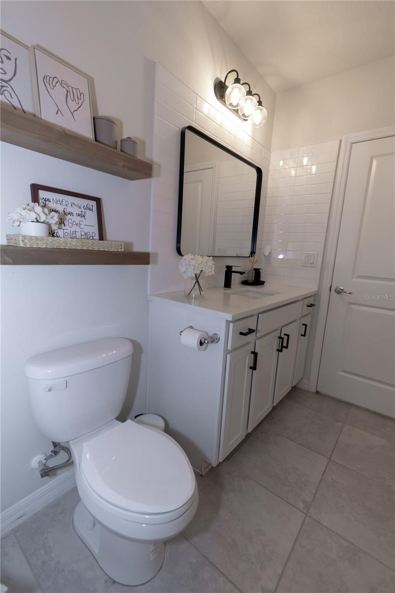 Image 19 of 29 For 5146 Royal Point Avenue