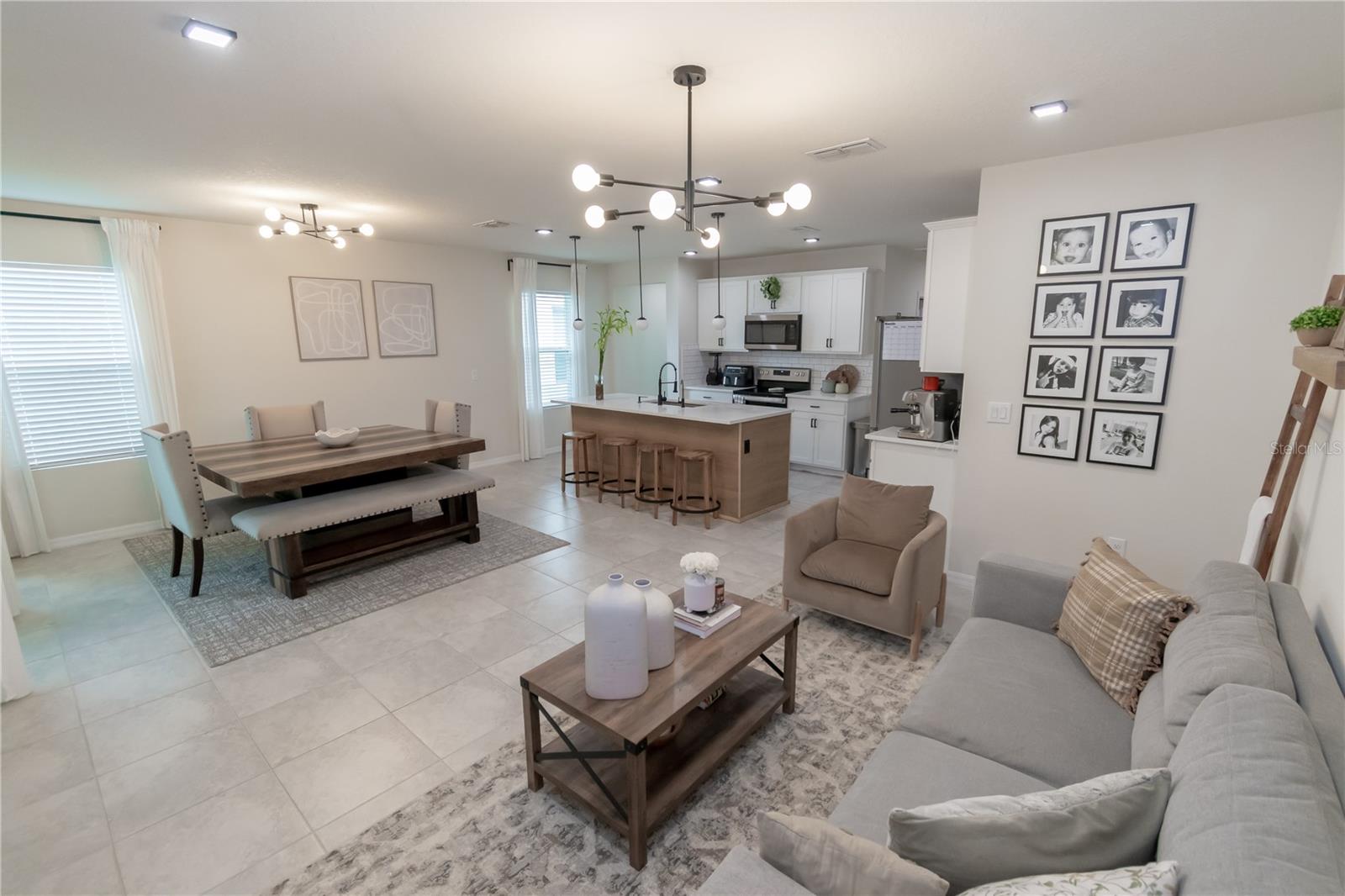 Image 6 of 29 For 5146 Royal Point Avenue