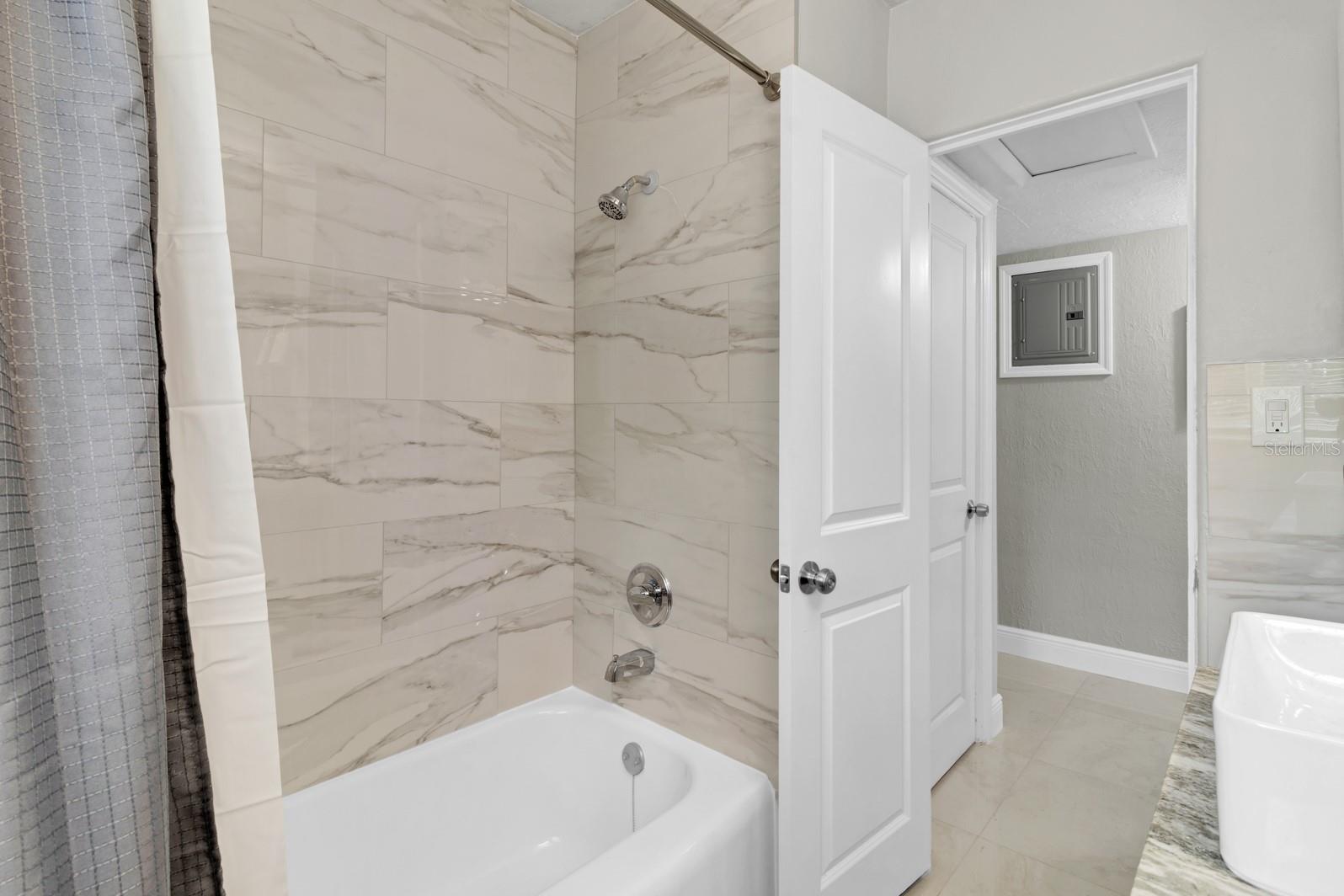 Image 18 of 37 For 5838 Sage Drive