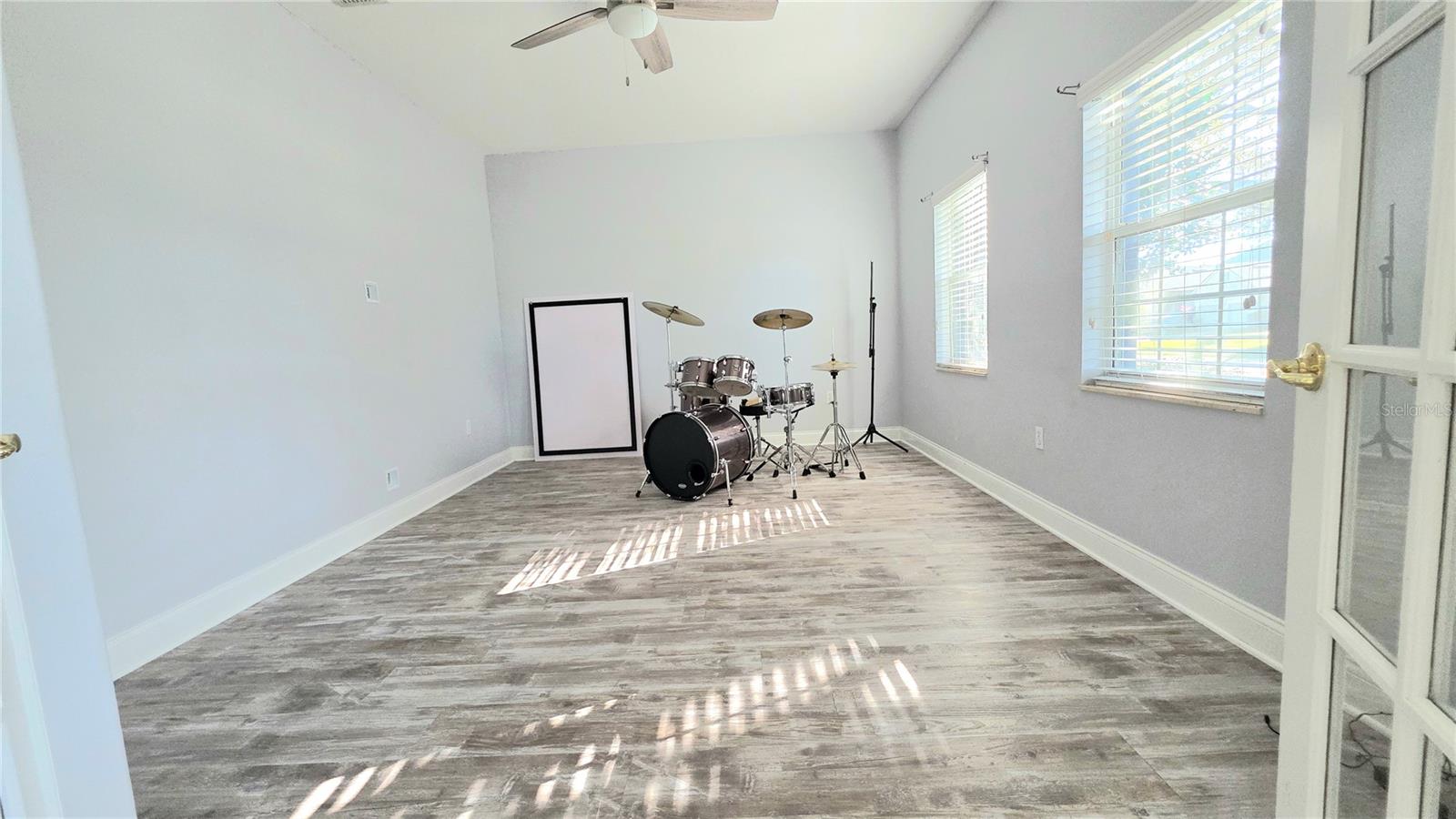 Image 18 of 27 For 1639 Marina Lake Drive