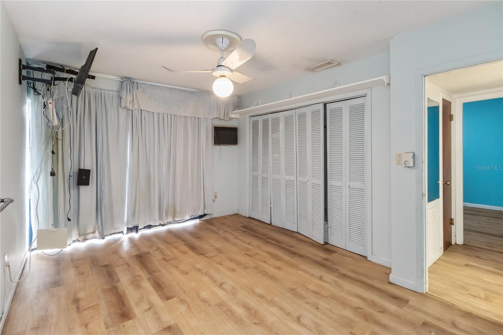 Image 15 of 38 For 1730 Neptune Road