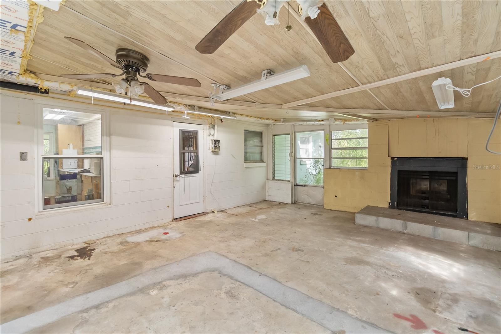 Image 22 of 38 For 1730 Neptune Road