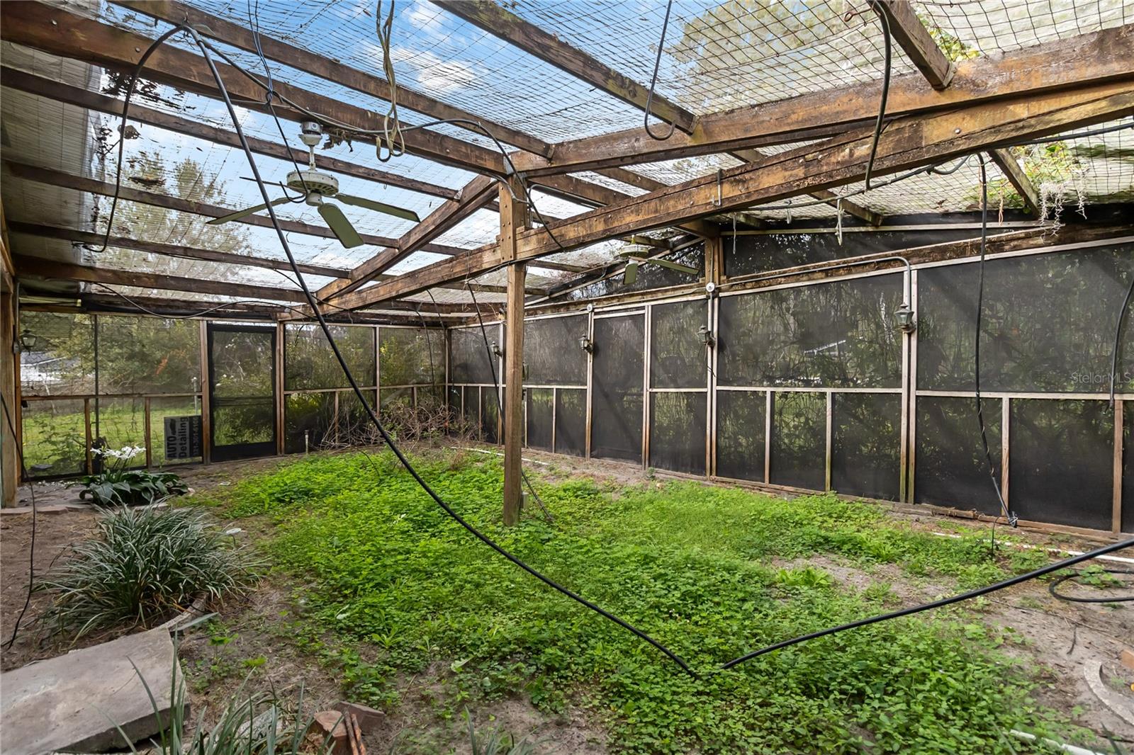 Image 23 of 38 For 1730 Neptune Road