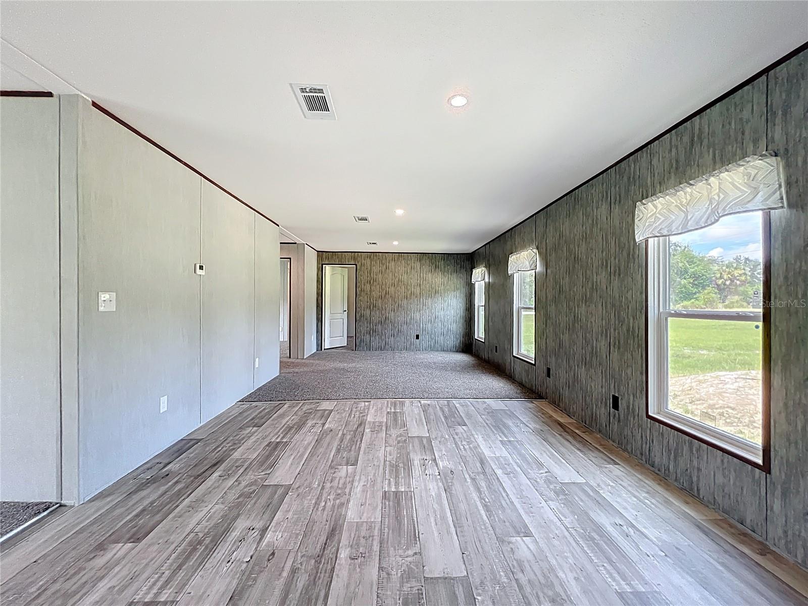 Image 22 of 52 For 8969 Candleglow Street