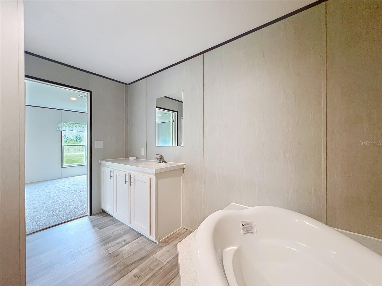 Image 32 of 52 For 8969 Candleglow Street