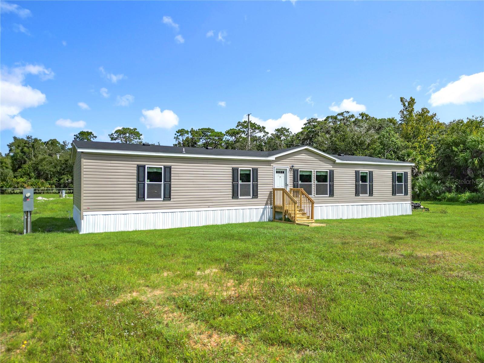 Image 6 of 52 For 8969 Candleglow Street