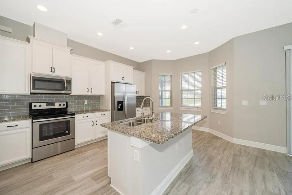 Image 13 of 23 For 10425 Siddington Dr