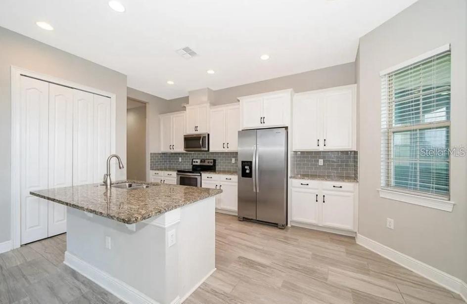 Image 14 of 23 For 10425 Siddington Dr