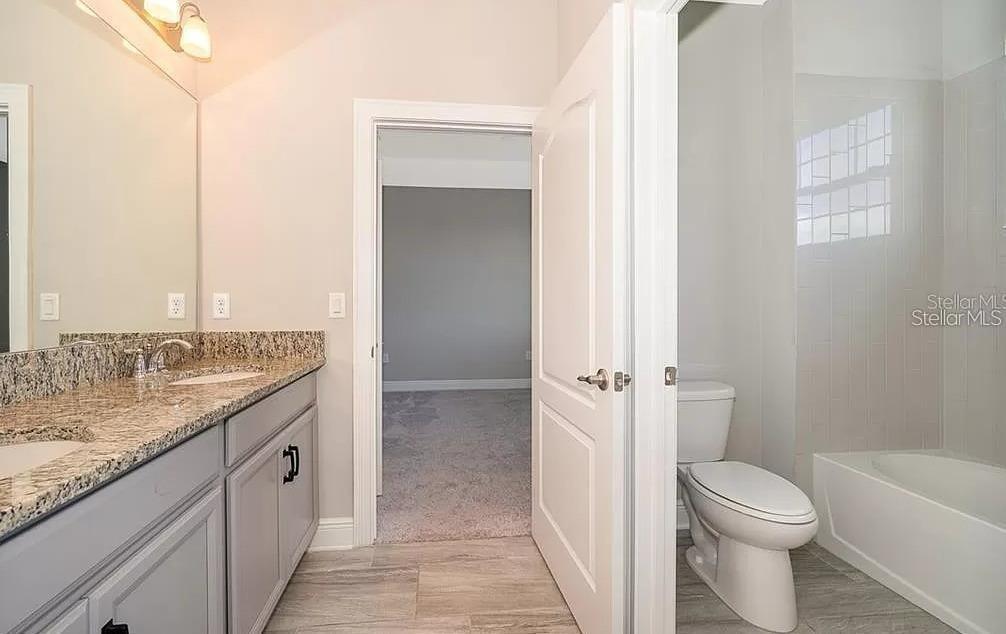 Image 18 of 23 For 10425 Siddington Dr