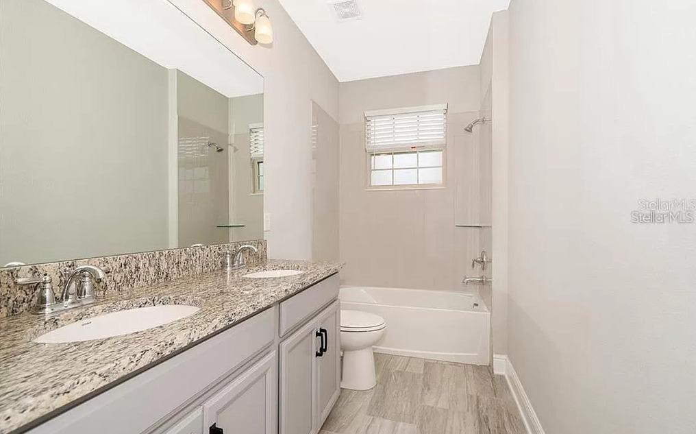 Image 21 of 23 For 10425 Siddington Dr