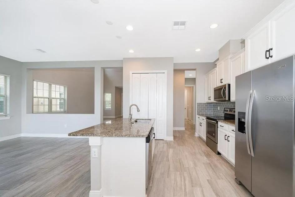 Image 6 of 23 For 10425 Siddington Dr