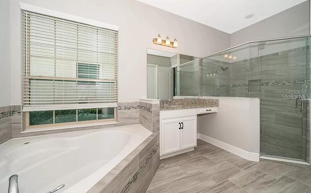 Image 9 of 23 For 10425 Siddington Dr