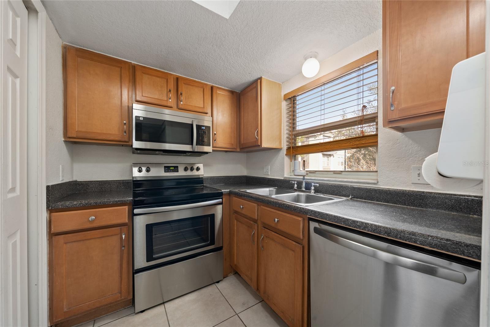 Image 10 of 26 For 4427 Hector Court 3