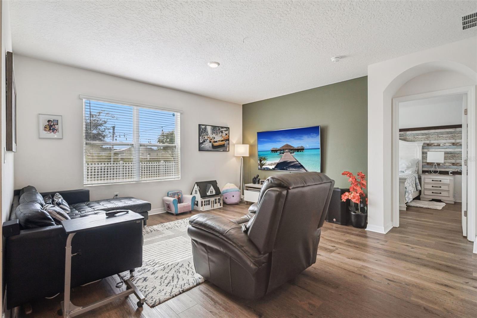 Image 5 of 20 For 1073 Preserve Drive