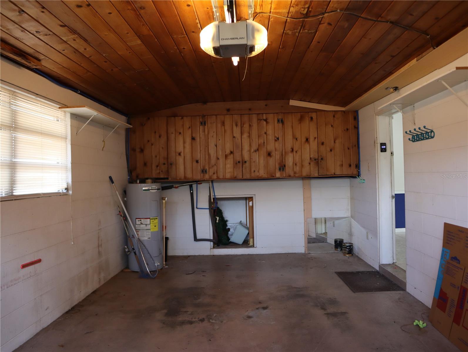 Image 16 of 26 For 940 Oleander Drive Se