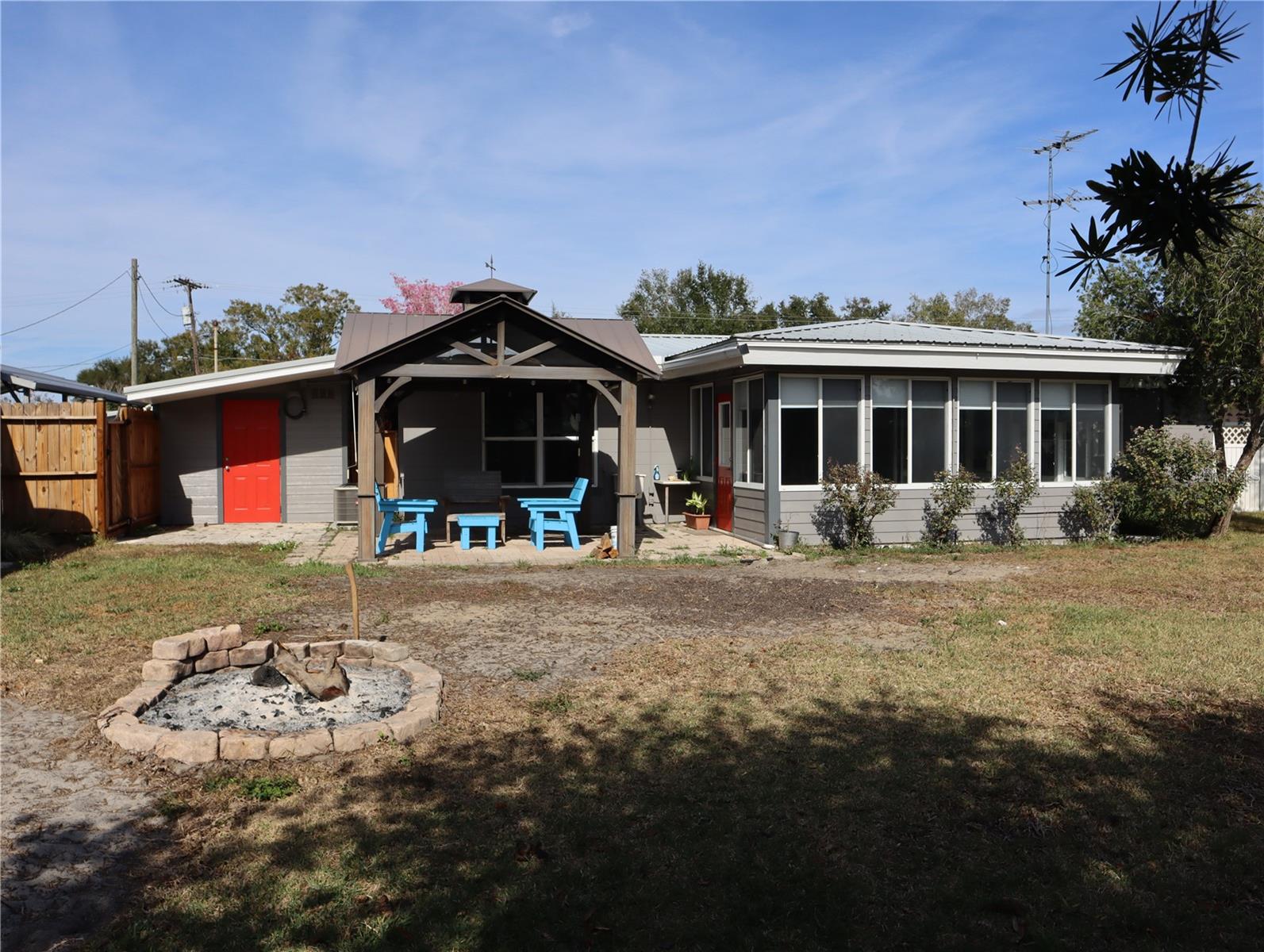 Image 24 of 26 For 940 Oleander Drive Se