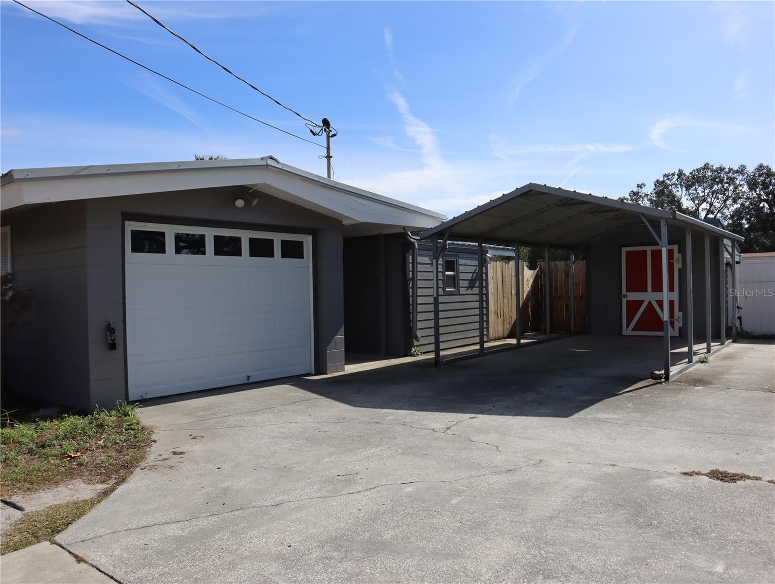 Image 5 of 26 For 940 Oleander Drive Se