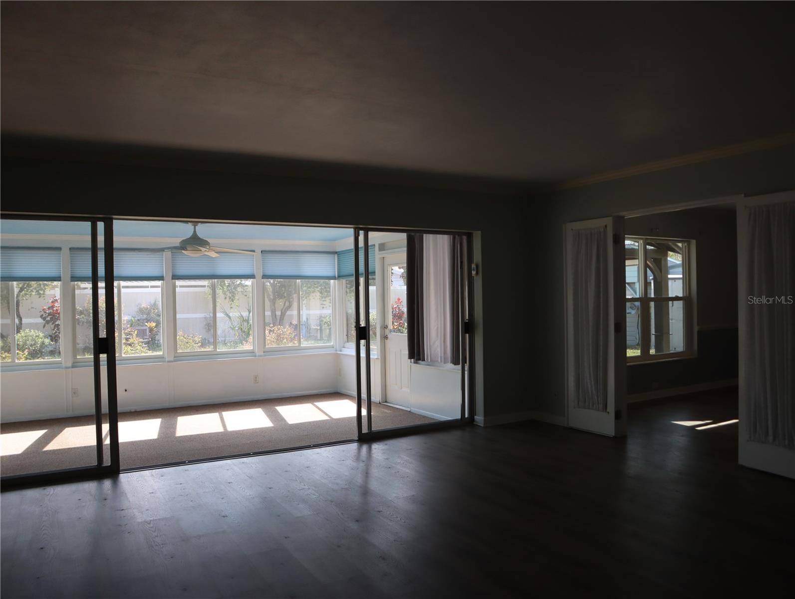 Image 9 of 26 For 940 Oleander Drive Se