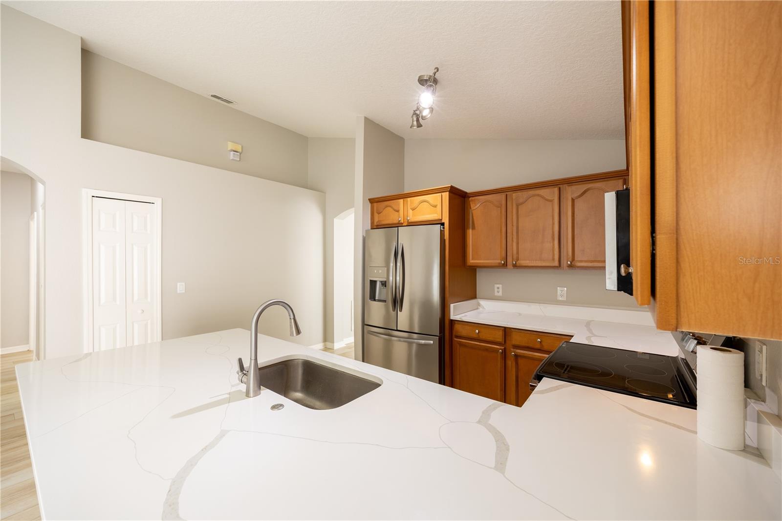 Image 13 of 42 For 9933 Portofino Drive