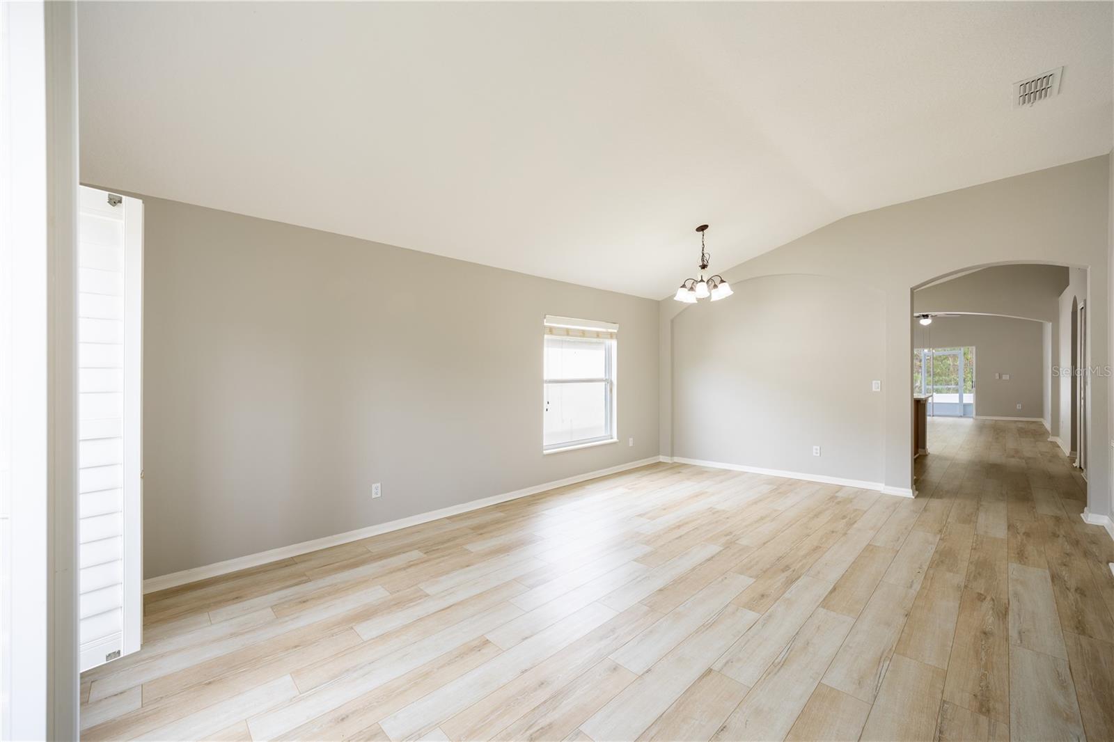 Image 20 of 42 For 9933 Portofino Drive